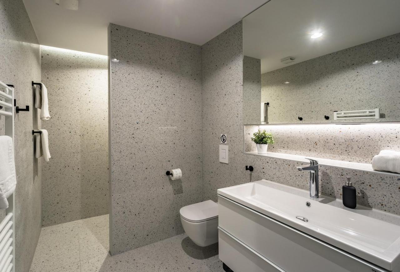 Villa Dispet with heated pool, jacuzzi, sauna&cinema Celina Esterno foto