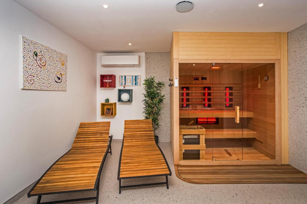 Villa Dispet with heated pool, jacuzzi, sauna&cinema Celina Esterno foto